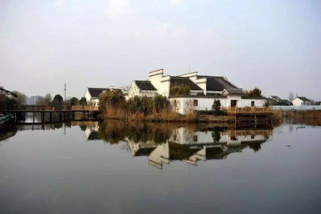 生態莊園經濟是以工補農的有效實現形式